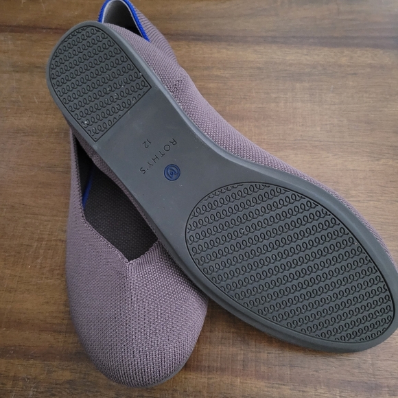 Rothy's Round Toe Taupe Flats SZ 12 - Picture 2 of 3